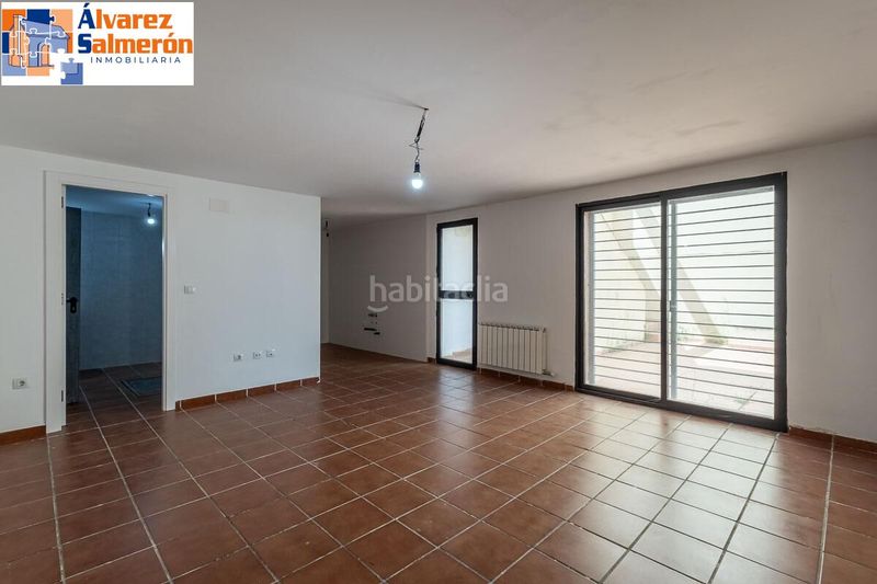 Foto f73c9af2-a934-4ec6-aec0-06c6306ff3da. Casa adossada amb calefacció aparcament piscina a Albolote