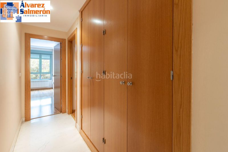 Foto dcafb051-1b08-4b23-bb76-62a7e755f34a. Pis amb calefacció aparcament a Camino de Ronda Granada