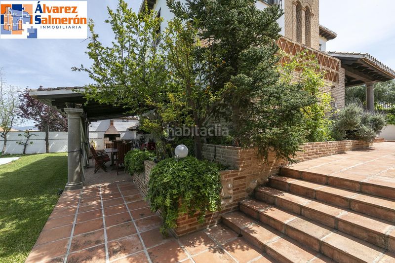 Foto b253a348-f717-4c55-869c-1125a9b179e0. Xalet amb calefacció aparcament piscina a Altos de la Zubia Zubia (La)