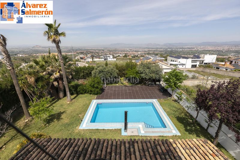 Foto d015c55f-32c7-48d6-9d11-bdd323251c7a. Xalet amb calefacció aparcament piscina a Altos de la Zubia Zubia (La)