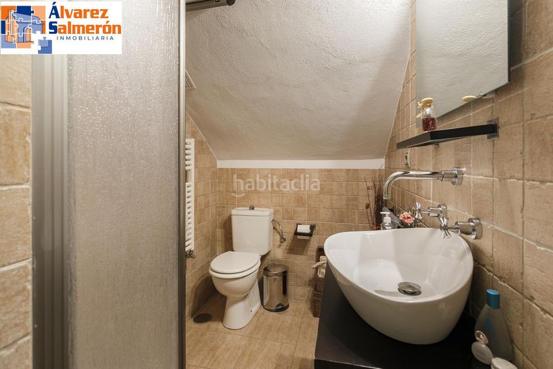Foto dfcb8a3b-6385-42e5-96e3-f13eccd6f25e. Xalet amb calefacció aparcament piscina a Altos de la Zubia Zubia (La)