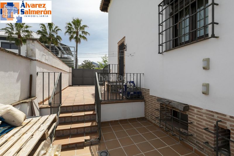 Foto fd389538-7823-4a5f-bc6d-19d53527f77a. Xalet amb calefacció aparcament piscina a Altos de la Zubia Zubia (La)