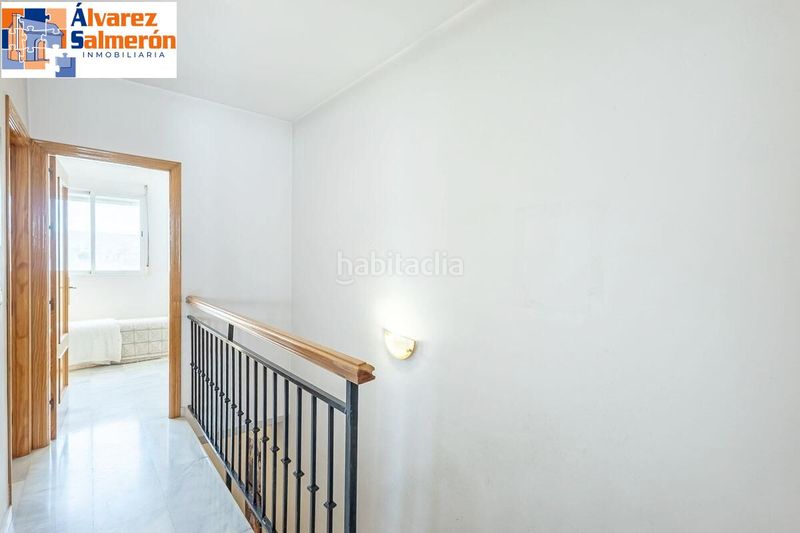 Foto 06425641-1470-4a76-8a82-448c86bd62ac. Casa aparellada amb aparcament a San Miguel Armilla