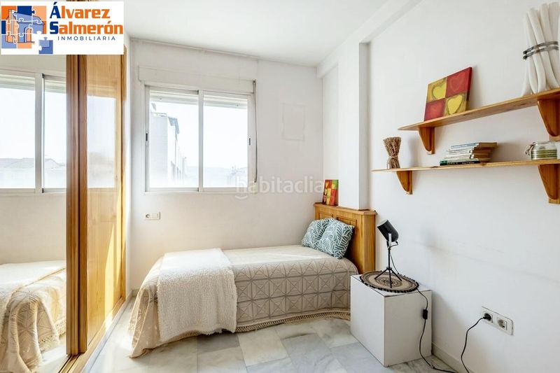 Foto 9cbad0fb-f697-42d2-889c-a71b526cc837. Casa aparellada amb aparcament a San Miguel Armilla