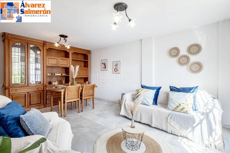 Foto c54d69c1-74e5-4659-b074-51e35f760361. Casa aparellada amb aparcament a San Miguel Armilla