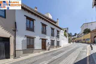 Casa  De san antonio. Calidad en el albayzín