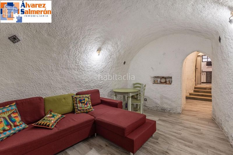Foto dbb8f8e9-9e1f-478d-9f43-fe925aaed9fa. Casa amb calefacció a San Ildefonso Granada
