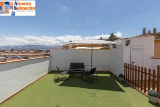 Dachwohnung  Enrique morales. Ático con gran terraza y garaje en el centro de alhendín  luz, v