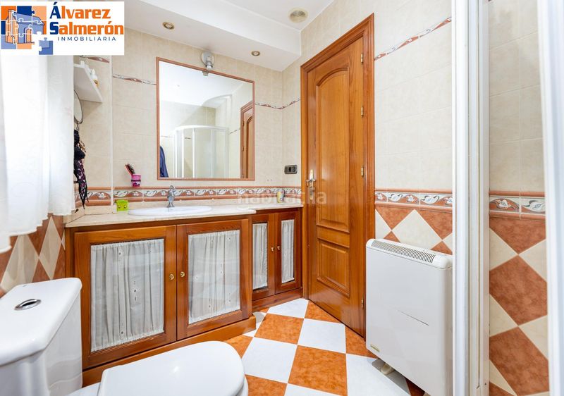Foto a7fc1dd4-22e5-4cf4-b6ee-388884c21f9f. Xalet amb calefacció aparcament piscina a Barrio de la Vega Monachil