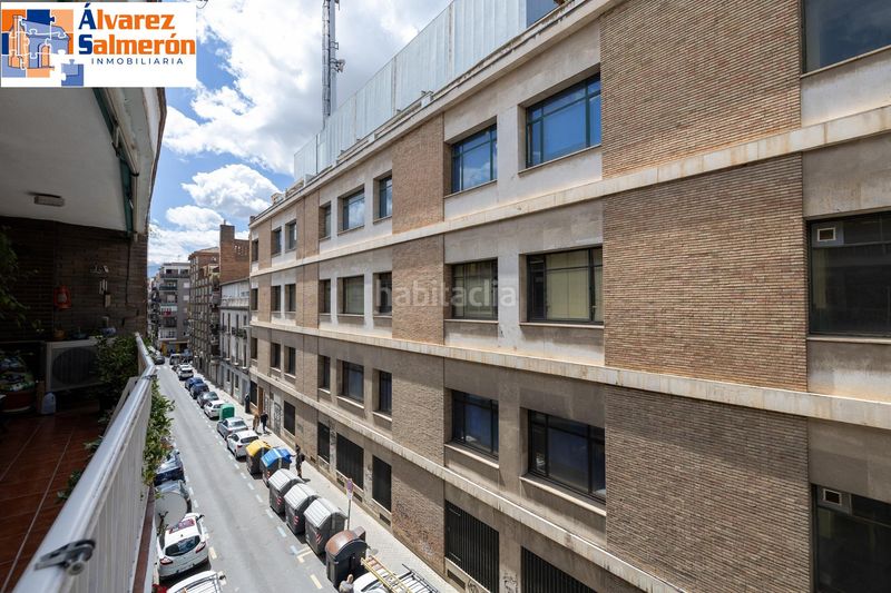 Foto e078fcfb-56f2-4a26-b5a8-f439f43c6169. Pis amb calefacció a Centro - Sagrario Granada