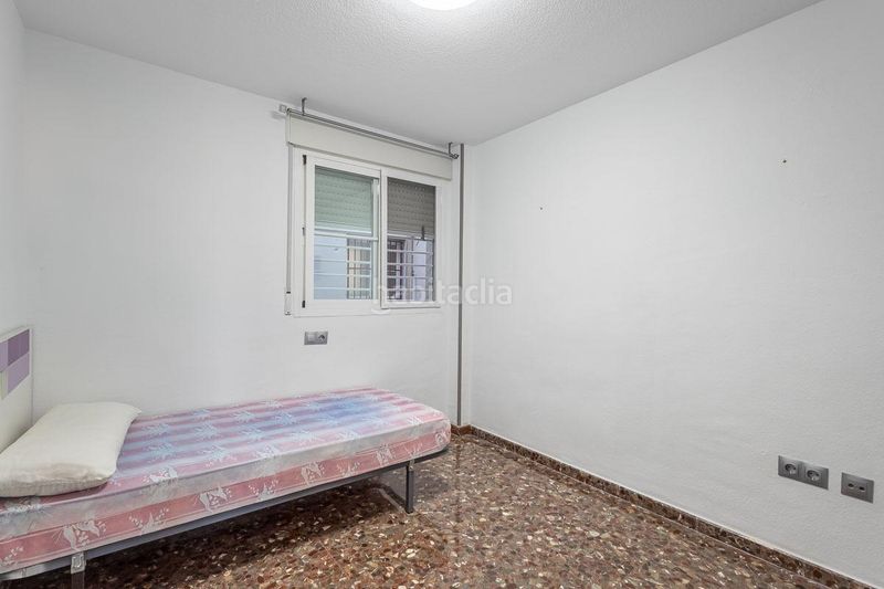 Foto e236e22a-b83a-42d5-90ed-092a9c0b02bf. Pis amb aparcament a Albolote