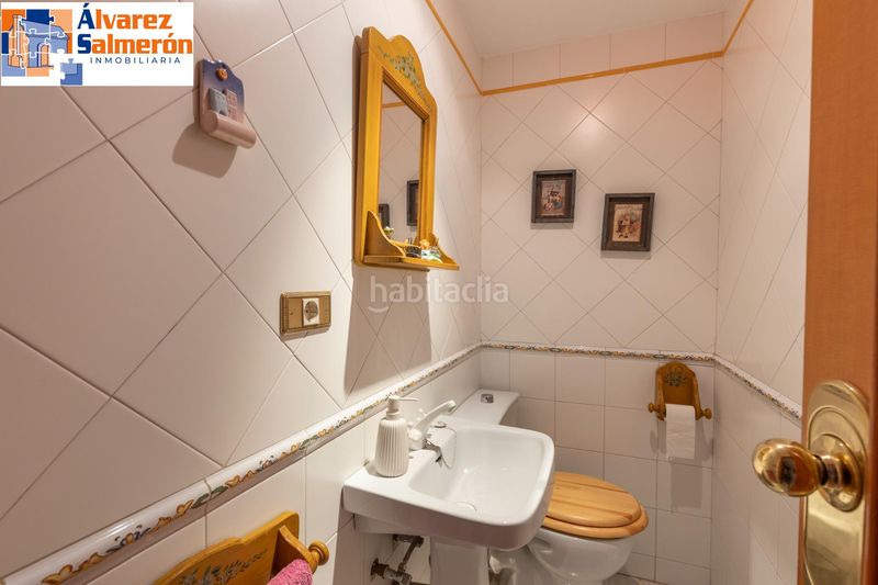 Foto 120e7a4a-b6fa-4ad0-83fb-f7a81c65ce6c. Casa amb calefacció aparcament piscina a La Zubia Ciudad Zubia (La)