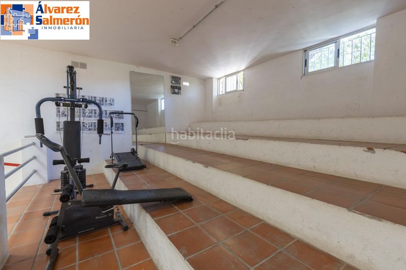 Foto 8fa54ea9-6959-44f8-a6b6-5b1ccbdfa8d2. Casa amb calefacció aparcament piscina a La Zubia Ciudad Zubia (La)