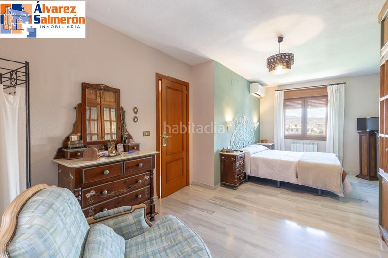 Foto a2e41b2e-2b5f-4467-9ee6-2bcb428473ef. Casa amb calefacció aparcament piscina a La Zubia Ciudad Zubia (La)