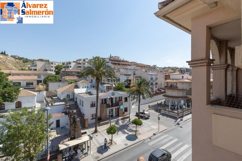 Foto e19f1aac-825e-43f8-90da-7a866f43c460. Àtic amb aparcament a Cenes de la Vega