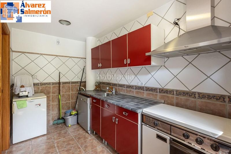 Foto a83328a1-680a-4f82-821f-7f8bd01e0cd3. Xalet amb calefacció aparcament piscina a Ogíjares