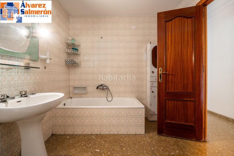 Foto 415a800a-5e3c-4dc0-ad9c-a9a1ad3a0122. Àtic a Pajaritos Granada