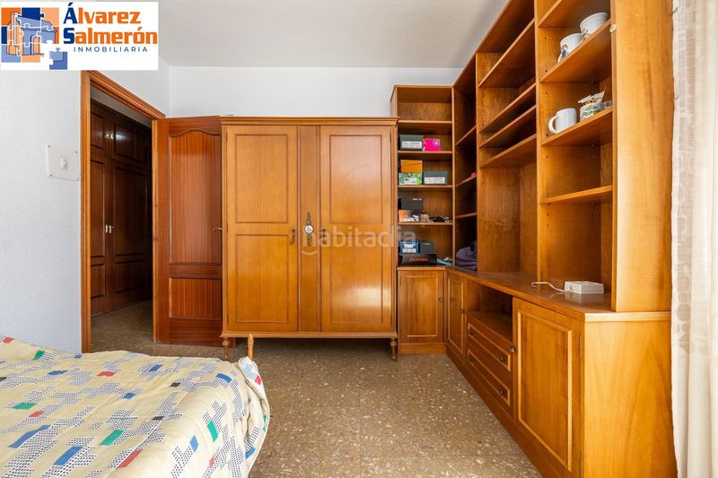 Foto bbce6f8b-1823-47cb-b5c6-26c0bf96dd31. Àtic a Pajaritos Granada