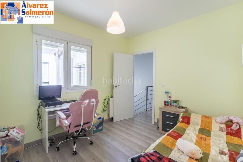 Foto e2eb4d19-2146-441c-81eb-b4c9e5e2a1d5. Casa adossada amb calefacció aparcament a Gójar