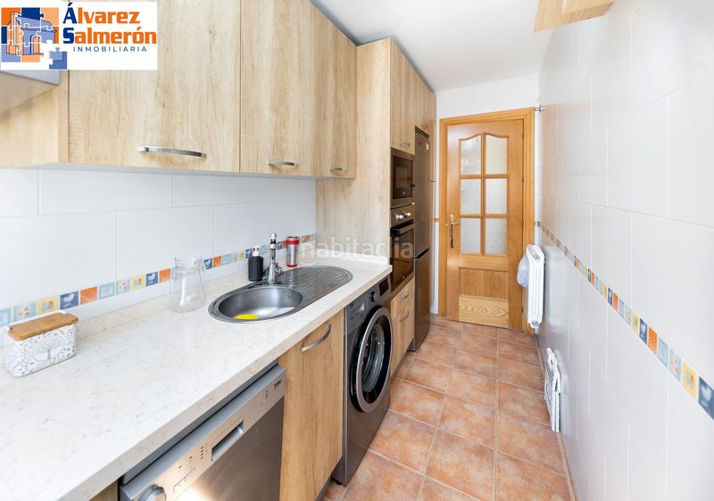 Foto b613e8c0-221a-4c21-b506-7c93af72e624. Àtic amb aparcament a Barrio de la Vega Monachil