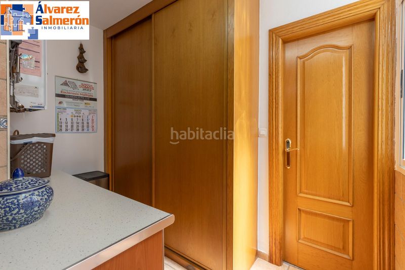 Foto a7e00220-ad82-4eb3-bd1c-dfe50955eb87. Casa adossada amb calefacció aparcament a Avda. De los Ogíjares Armilla