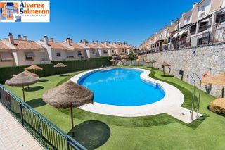 Casa adossada  Montes. Adosada en urbanización en huetor vega