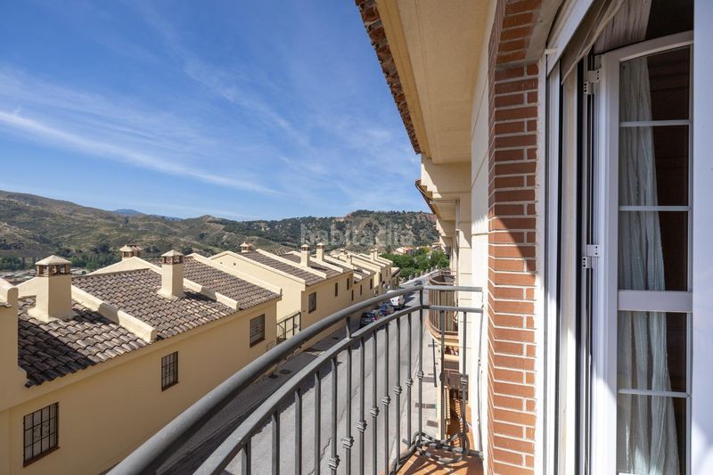 Foto 6e3d56d4-fe12-406c-a06d-1a45e51ab966. Maison jumelée avec chauffage parking piscine dans Cenes de la Vega