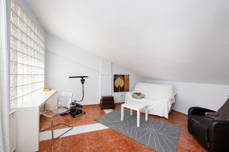 Foto cefa6ba0-a3dc-4416-a0a0-d514fe237f2d. Maison jumelée avec chauffage parking piscine dans Cenes de la Vega