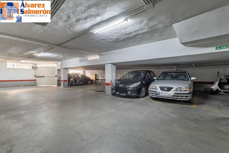 Foto 8914a4d1-8efb-4cad-8030-7ebdae92377f. Pis amb aparcament piscina a Cenes de la Vega