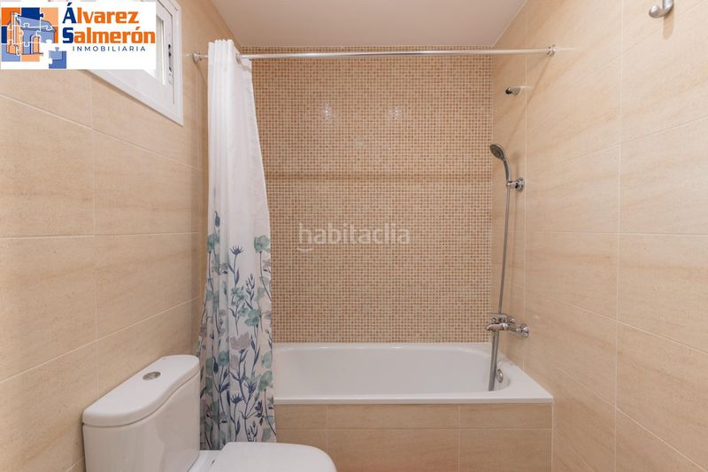 Foto 1c1252c8-c61e-4e99-8b1f-98fd3d4a1d92. Casa adossada amb calefacció aparcament a Poniente Armilla