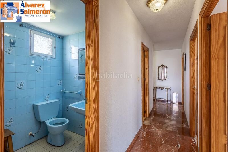 Foto a8fa6cee-537b-4984-bece-bbb73cb4da00. Pis amb calefacció a Castaño - Mirasierra Granada