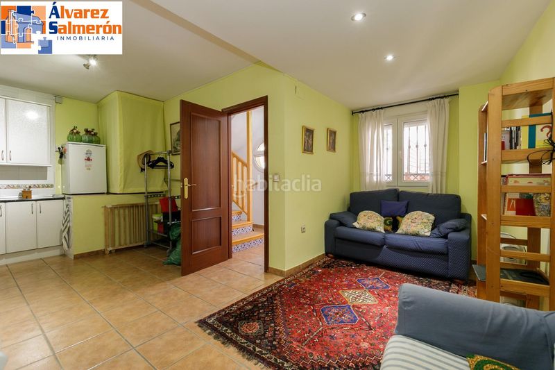 Foto 02036892-848c-4278-960b-d02ab18aa823. Casa adossada amb calefacció aparcament a Bola de Oro Granada