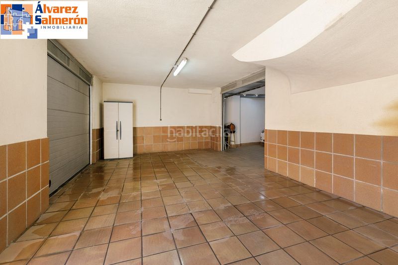 Foto 98306c98-dd06-4e17-9b4f-47213385c7be. Casa adossada amb calefacció aparcament a Bola de Oro Granada