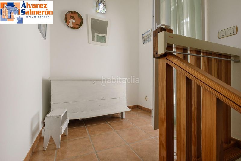 Foto c8bd3cac-7c01-4473-a14c-b6be0d799028. Casa adossada amb calefacció aparcament a Bola de Oro Granada