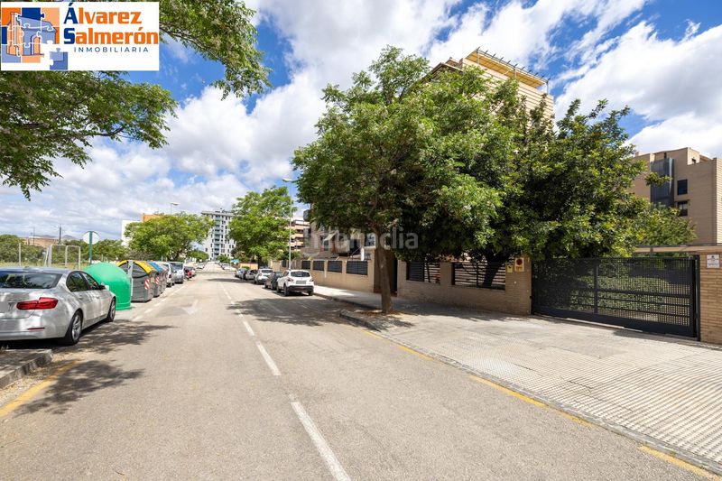 Foto e770a99b-07e1-4b21-9cf2-dfb03ca0a49a. Àtic amb calefacció aparcament piscina a Av. F. Garcia Lorca - Nueva Estación Autobuses Granada