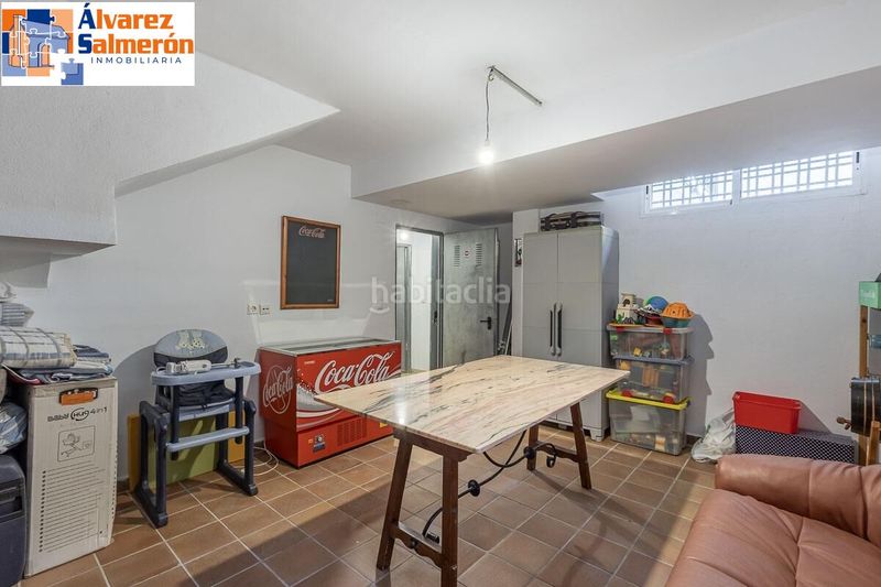 Foto 011077b8-6a4c-497b-a6b9-ab7280bf090d. Casa amb aparcament piscina a Huétor Vega