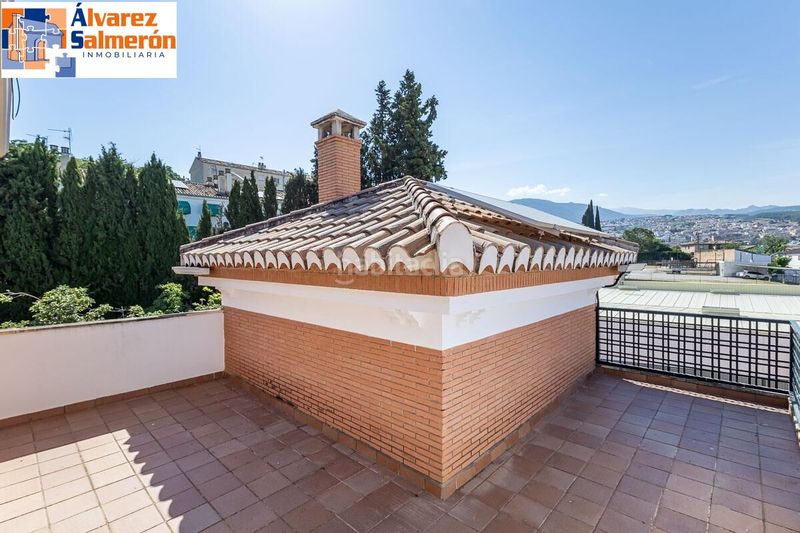 Foto 3bd7b6fc-af8a-4902-8ca5-c93c9efa0117. Casa amb aparcament piscina a Huétor Vega