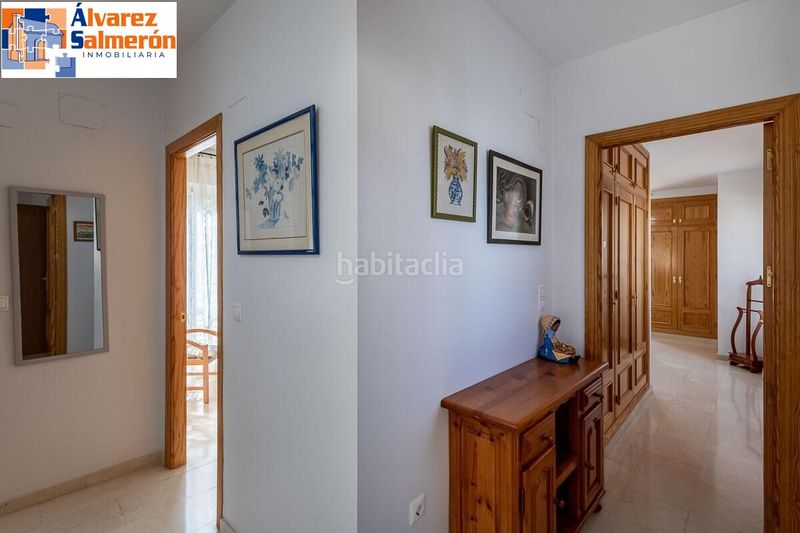 Foto 51bfe36d-de74-4d54-848d-f79560dc1769. Casa amb aparcament piscina a Huétor Vega
