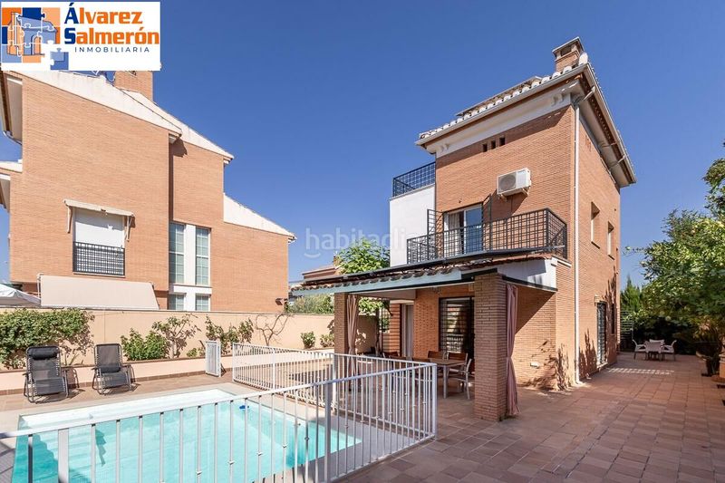 Foto 7288ba4b-2f55-4b9d-ac01-ca7c56f25f37. Casa amb aparcament piscina a Huétor Vega