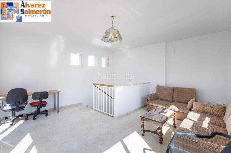 Foto d27e8b5a-a614-4cfc-89b2-fb7abd700871. Casa amb aparcament piscina a Huétor Vega