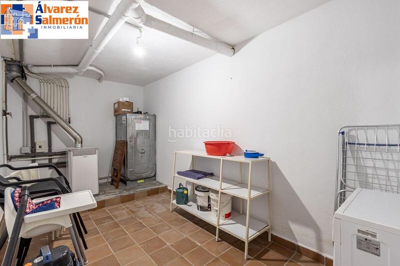 Foto d3e460ab-1ca9-4916-be77-473f4d81cacc. Casa amb aparcament piscina a Huétor Vega