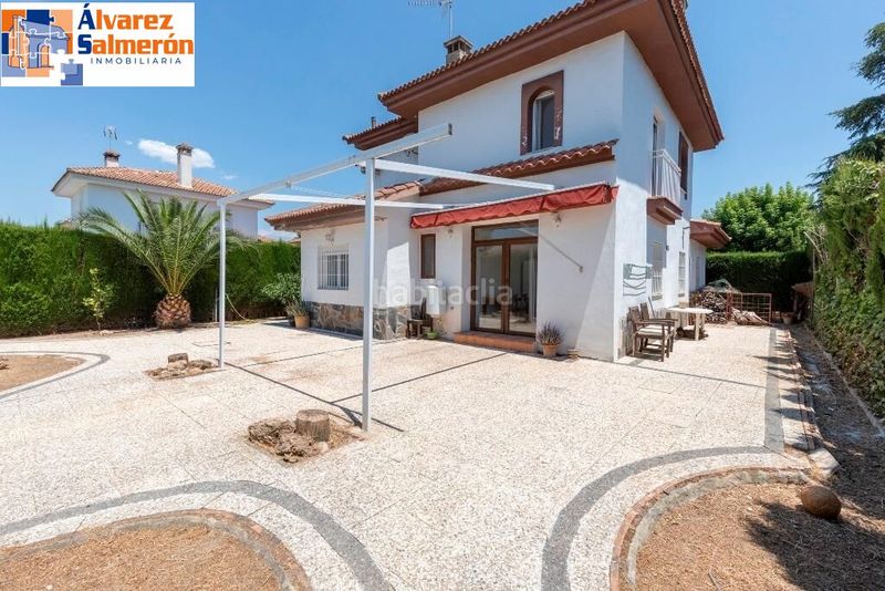 Foto 2ff96671-5f78-463e-8b60-9369e28611dd. Casa amb aparcament piscina a Albolote