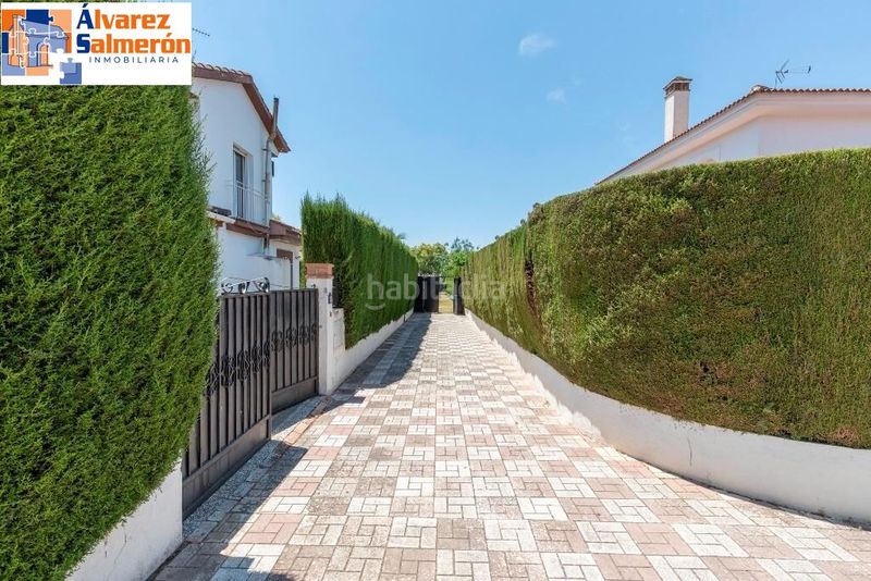 Foto f75e0ec6-d947-4f5e-bd4a-97a42b96f9e4. Casa amb aparcament piscina a Albolote