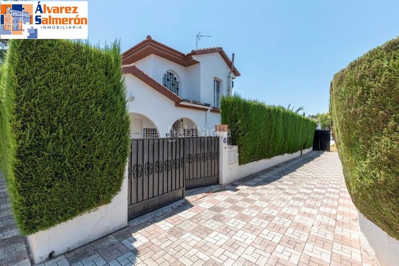 Foto f7b057f9-527d-4890-bdc0-b75d70c17840. Casa amb aparcament piscina a Albolote