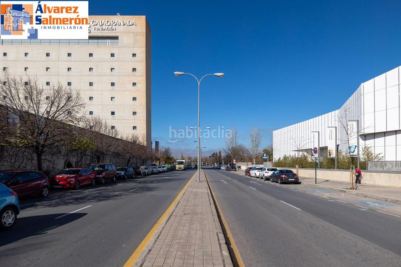 Foto 1f8ec8f0-11fe-4f62-916e-ee54e0aed4ef. Planta baixa amb calefacció aparcament piscina a Granada