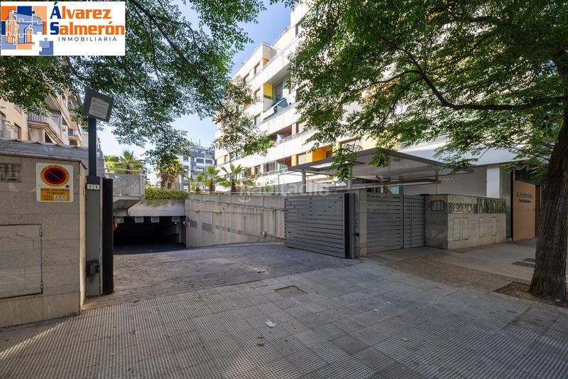 Foto 4a599725-93bf-46eb-a9d9-34eb3e80a96d. Planta baixa amb calefacció aparcament piscina a Granada