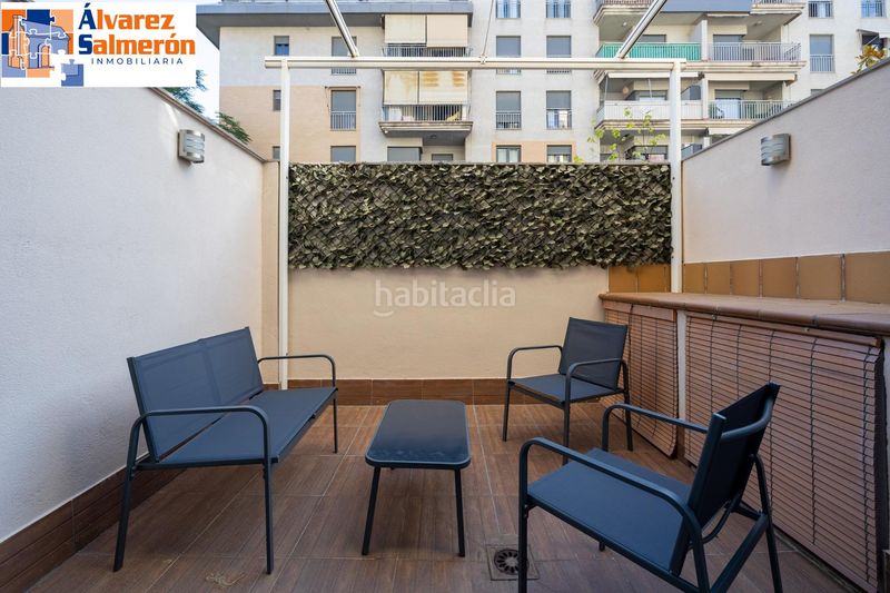 Foto 9bc8d4a2-4d91-486c-ac4e-853965c5ba07. Planta baixa amb calefacció aparcament piscina a Granada