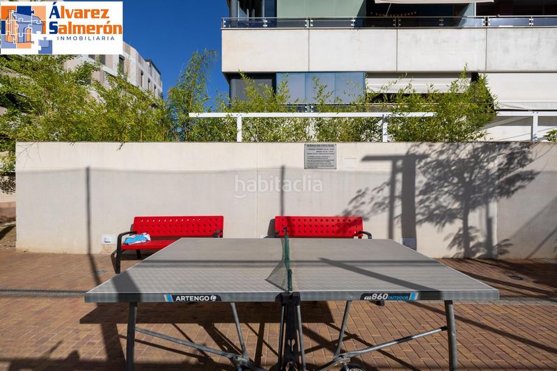 Foto a5616f80-c03f-48f8-b7dc-e61ad7c1bc84. Planta baixa amb calefacció aparcament piscina a Granada