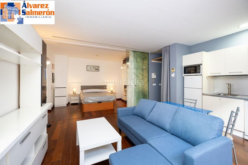Foto c44d663b-8be8-4448-9042-dc22be0a0a68. Planta baixa amb calefacció aparcament piscina a Granada