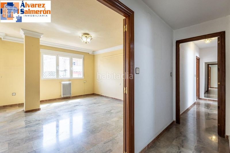 Foto ab0528c8-5d7c-48d2-a2bd-ccb7d0968458. Pis amb calefacció aparcament a Fígares Granada